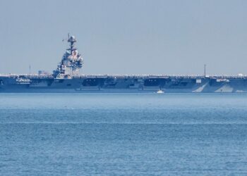 drogenschmuggel:-usa-attackieren-boot-–-flugzeugtraeger-im-einsatzgebiet