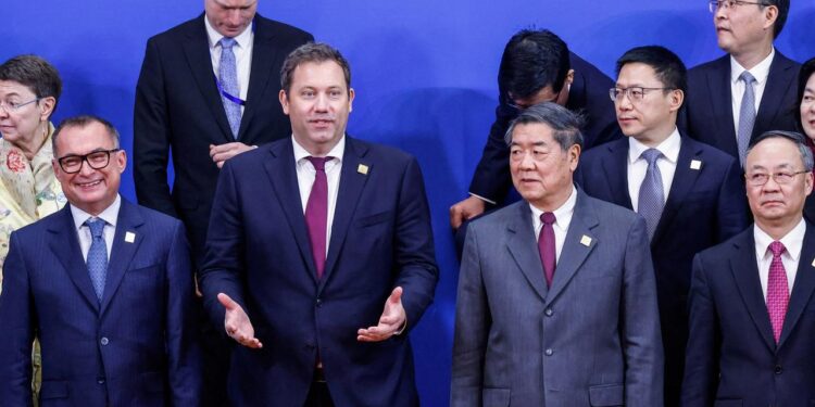 klingbeil:-china-nimmt-deutsche-sorgen-ernst