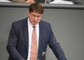 afd-politiker-in-russland:-von-zurueckhaltung-keine-spur