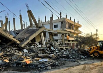 trotz-waffenruhe:-israel-greift-erneut-ziele-in-gaza-und-libanon-an