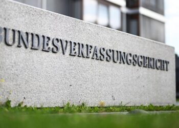 karlsruhe-ruegt-durchsuchung-ohne-beschluss-bei-abschiebung