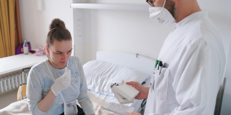 corona-folgen:-so-kann-geruchsverlust-bekaempft-werden