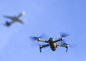 flughafen-eindhoven-nach-drohnensichtungen-gesperrt