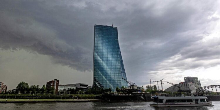 ezb-warnt-vor-risiken-durch-stablecoins-fuer-banken-der-euro-zone