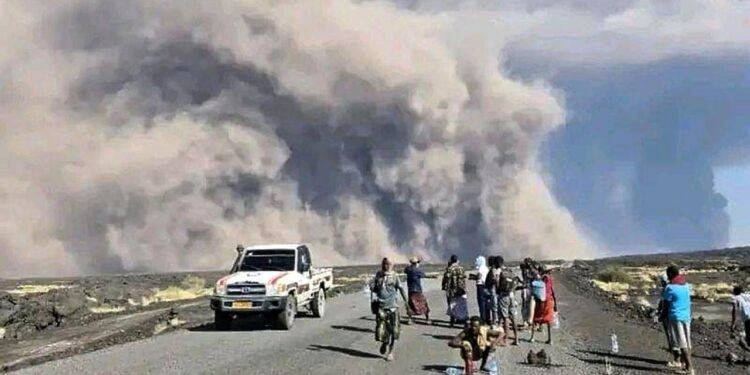 seit-12.000-jahren-schlafender-vulkan-in-aethiopien-ausgebrochen