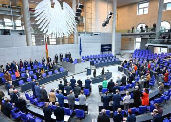 haushaltsdebatte:-wie-viel-darf-der-bund-2026-ausgeben-–-und-fuer-was?