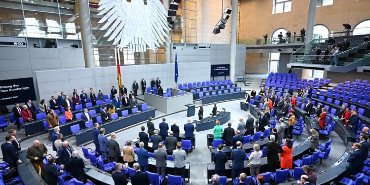 haushaltsdebatte:-wie-viel-darf-der-bund-2026-ausgeben-–-und-fuer-was?