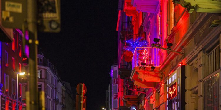 expertenkommission-zum-schutz-von-prostituierten-nimmt-arbeit-auf