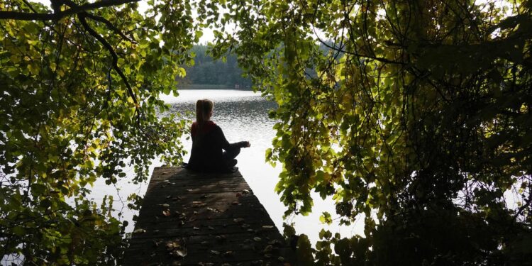 meditation-–-wenn-das-schweige-retreat-zum-horrortrip-wird