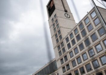 haushaltsmisere-im-bund,-krise-in-den-staedten-–-das-beispiel-stuttgart