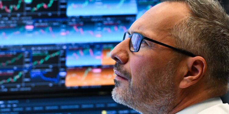 marktbericht:-dax-winkt-starkes-wochenplus