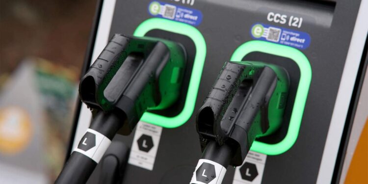 lademoeglichkeiten-fuer-e-autos-in-mehrfamilienhaeusern-entscheidend