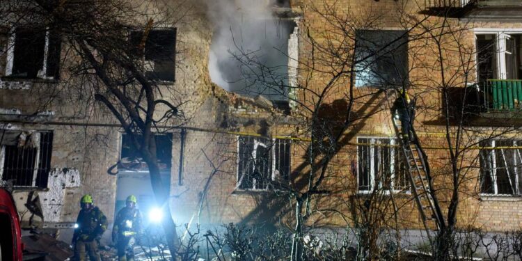 mindestens-zwei-tote-durch-massive-angriffe-auf-kiew