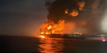 mutmassliche-schattenflotten-tanker-geraten-vor-tuerkei-in-brand