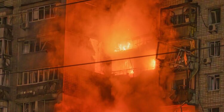 ukraine:-ein-toter-und-verletzte-bei-russischen-drohnenangriffen-nahe-kiew