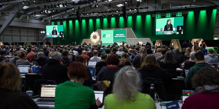 parteitag-von-buendnis-90/gruene:-„opposition-ist-nicht-nur-mist“