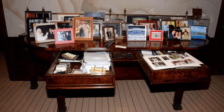 us-demokraten-werfen-trump-regierung-loeschen-von-epstein-datei-vor