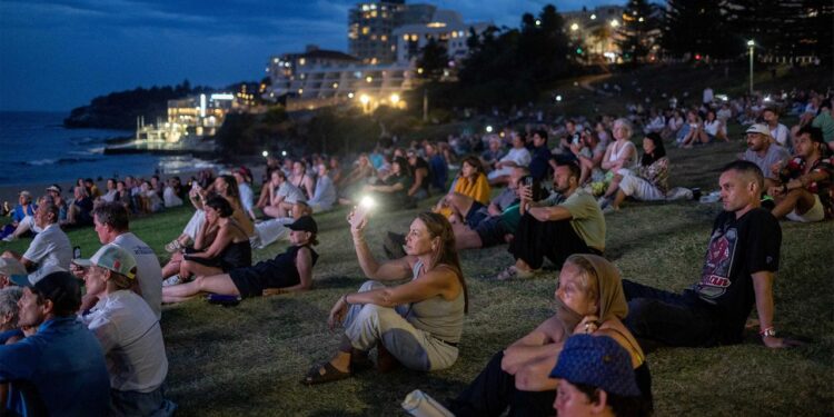 australier-gedenken-der-anschlagsopfer-am-bondi-beach