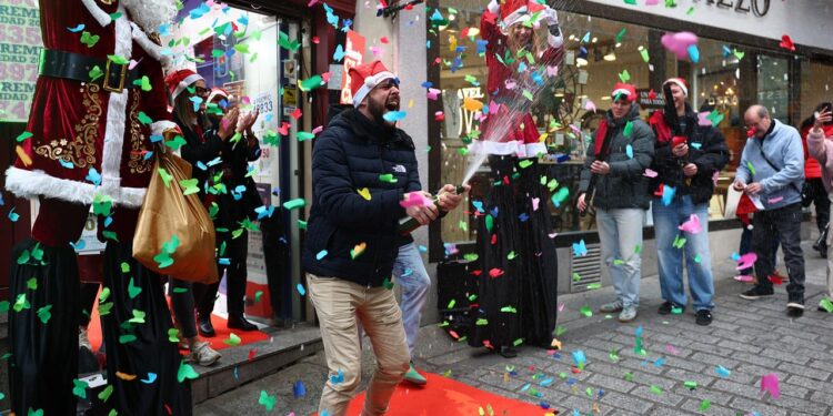 2,77-milliarden-euro-bei-spanischer-weihnachtslotterie-ausgeschuettet