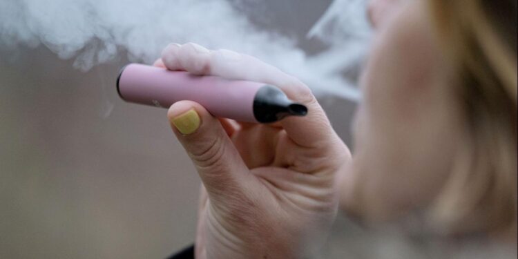 umweltminister-schneider-will-einweg-e-zigaretten-verbieten