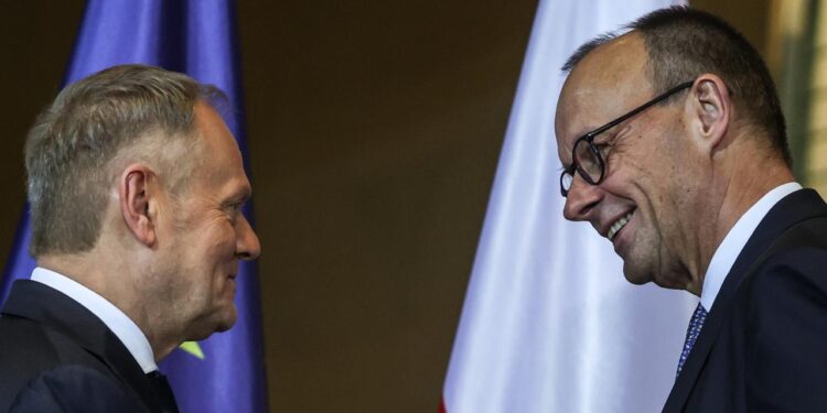 regierungskonsultationen:-„kein-blatt-darf-zwischen-polen-und-deutsche-passen“