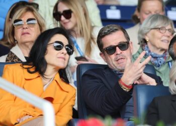 nach-spiegel-bericht:-zu-guttenberg-weist-interessenskonflikte-zurueck 