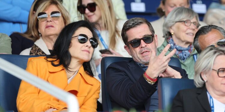 nach-spiegel-bericht:-zu-guttenberg-weist-interessenskonflikte-zurueck 