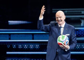 gruppen-auslosung-der-fussball-wm-in-washington-mit-trump-als-gast