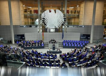 bundestag-stimmt-mit-kanzlermehrheit-fuer-rentenpaket