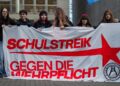 jugendliche-protestieren-in-zahlreichen-staedten-gegen-wehrdienst