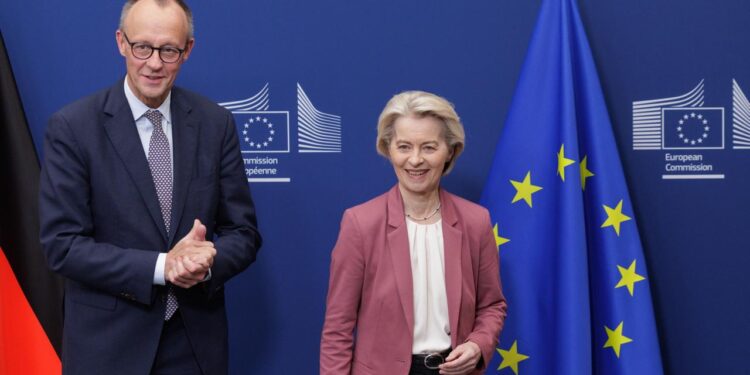 merz-spricht-von-„konstruktivem-austausch“-ueber-russische-gelder