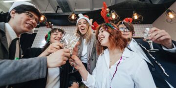 weihnachtsfeiern-im-betrieb-–-was-gilt-rechtlich?  