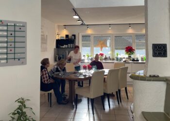 wie-das-zusammenleben-in-einer-senioren-wg-funktioniert