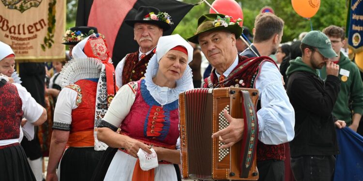 80-jahre-nach-kriegsende:-sudetendeutscher-tag-erstmals-in-tschechien