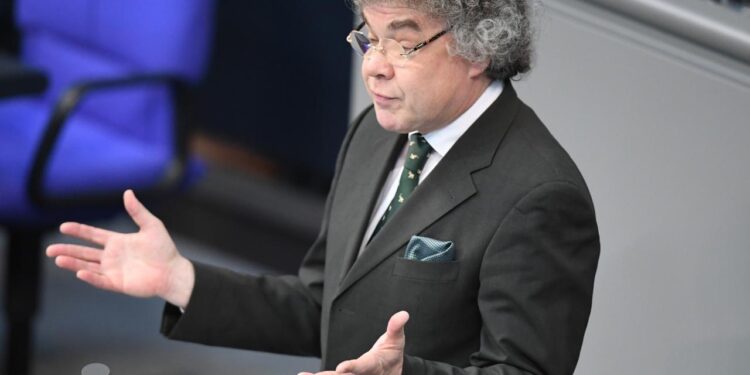 mutmasslicher-„hitlergruss“:-anklage-gegen-afd-abgeordneten-moosdorf