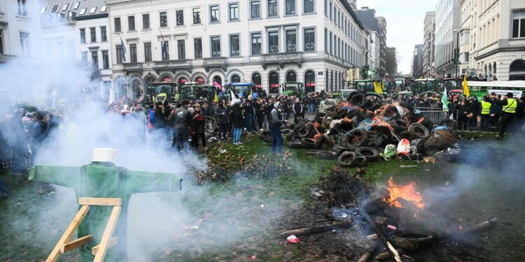 landwirte-protestieren-in-bruessel-gegen-das-mercosur-handelsabkommen