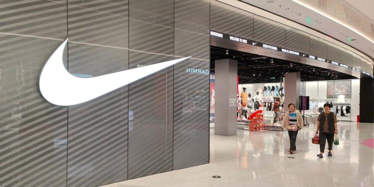 nike-aktie-bricht-nach-enttaeuschenden-quartalszahlen-ein