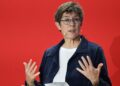 kramp-karrenbauer-zur-chefin-der-konrad-adenauer-stiftung-gewaehlt