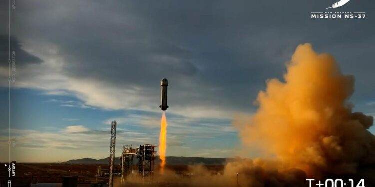 raumfahrttourismus:-zwei-deutsche-absolvieren-kurztrip-ins-all