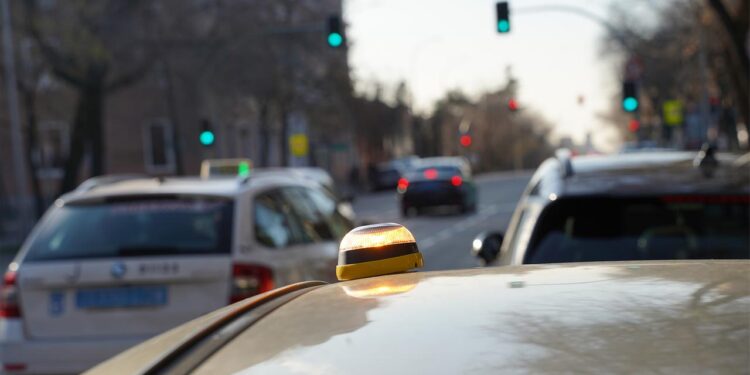 spanien-ersetzt-warndreieck-durch-leuchte-–-modell-fuer-deutschland?