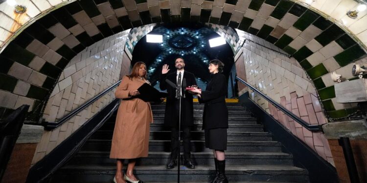 zohran-mamdani-als-buergermeister-von-new-york-vereidigt