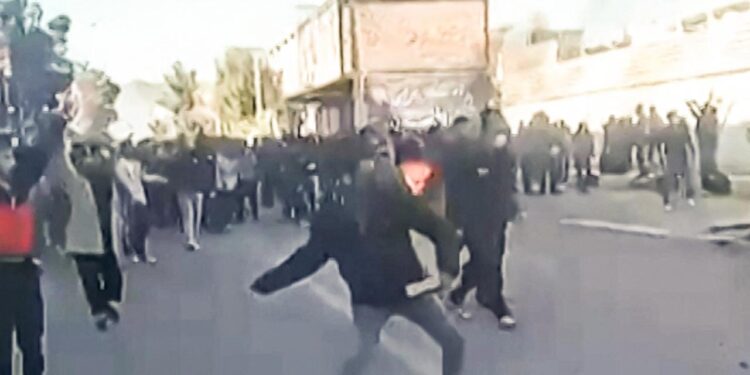 proteste-im-iran-dauern-an-–-trump-droht-mit-einmischung