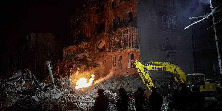 gouverneur:-verletzte-bei-russischem-angriff-in-charkiw