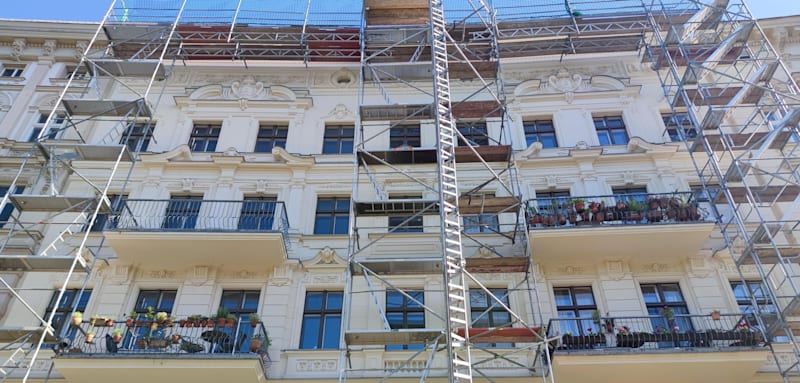 hausgemeinschafts-konten-sind-leer-–-auf-eigentuemer-rollt-die-naechste-kostenlawine-zu