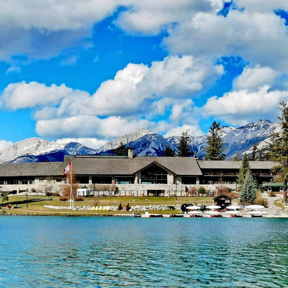 kanada:-bei-den-metis-und-ihren-weissen-bisons