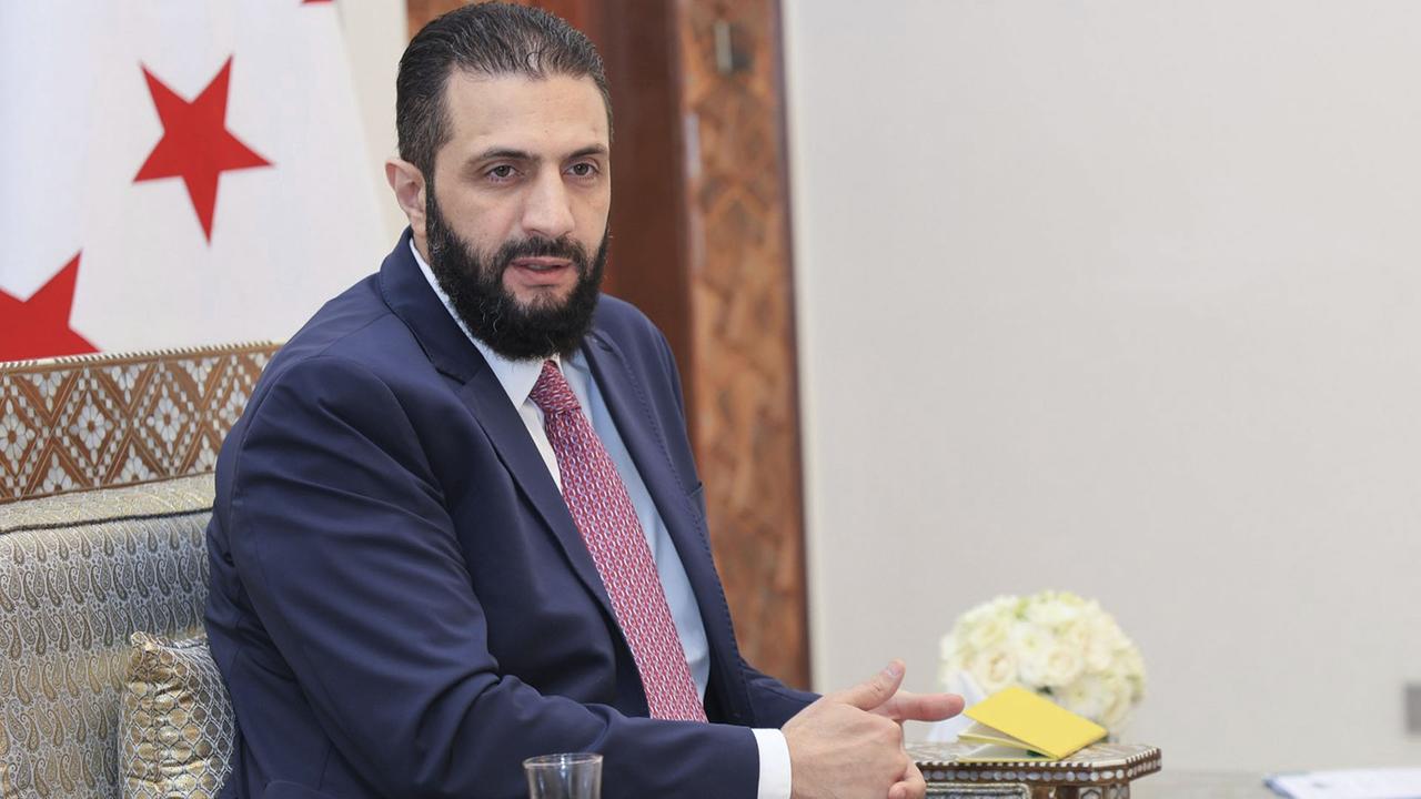 auch-grossbritannien-hebt-sanktionen-gegen-al-scharaa-auf