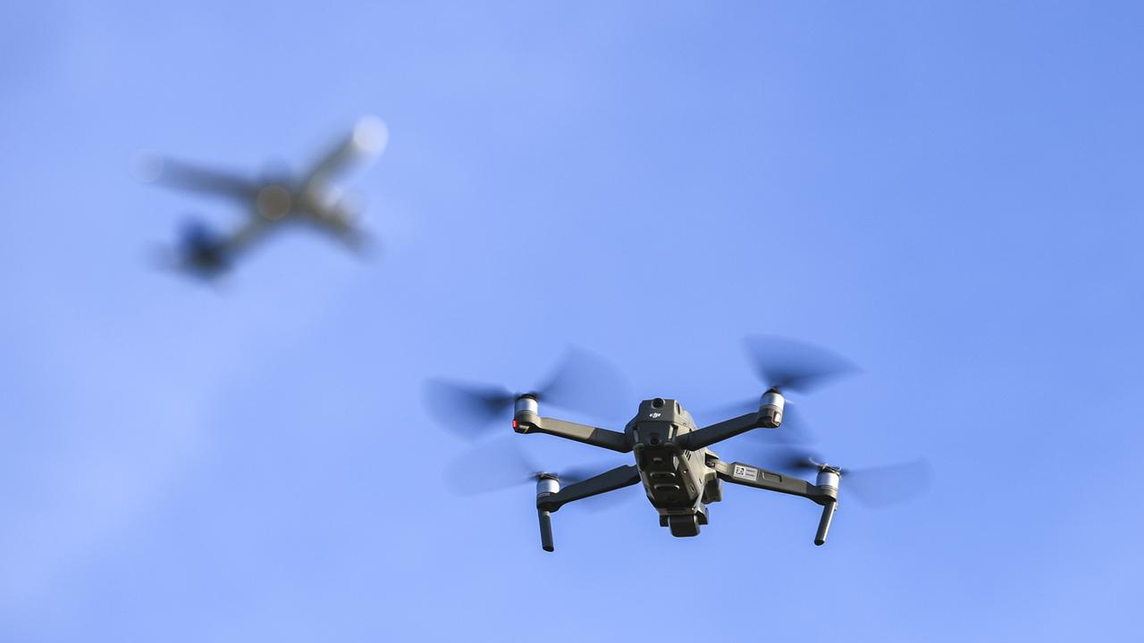 flughafen-eindhoven-nach-drohnensichtungen-gesperrt